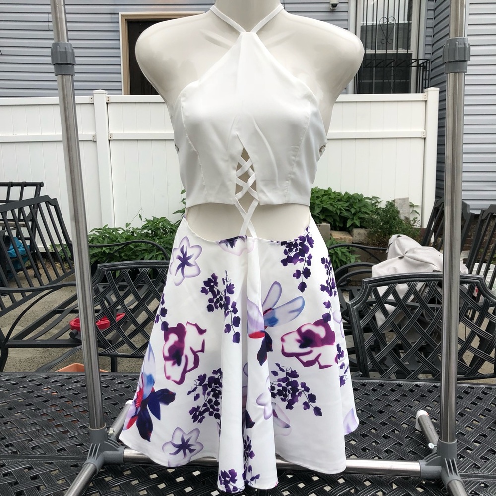 NEW White/Purple Floral Crossback Straps Dress - Picture 4 of 7
